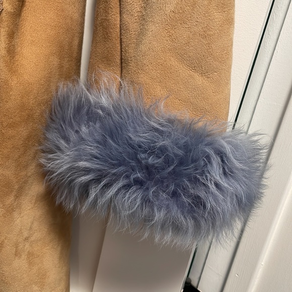 Carolina Herrera tan & blue couture shearling coat - Picture 2 of 14